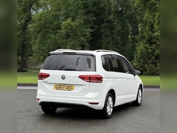 Used Volkswagen Touran 2018 for sale - 77227192: Photo