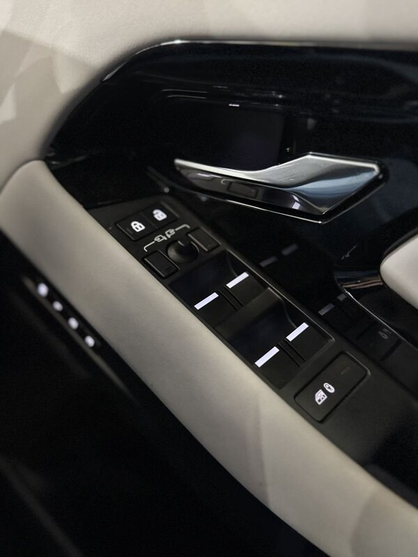 Used Land Rover Range Rover Evoque 2023 for sale - 76185691: Photo 18
