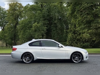 Used BMW 3 Series 2011 for sale - 77521218: Photo