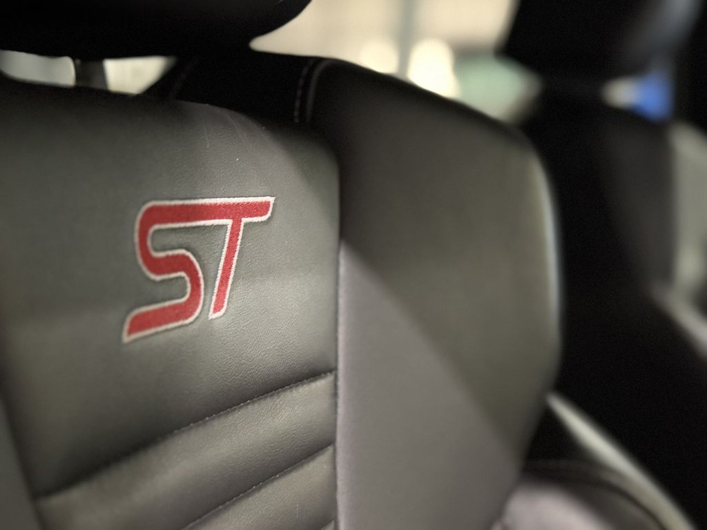 Used Ford Focus 2013 for sale - 77038306: Photo 15