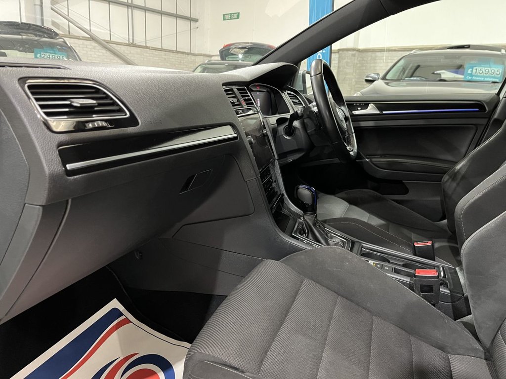 Used Volkswagen Golf 2019 for sale - 77806568: Photo 15