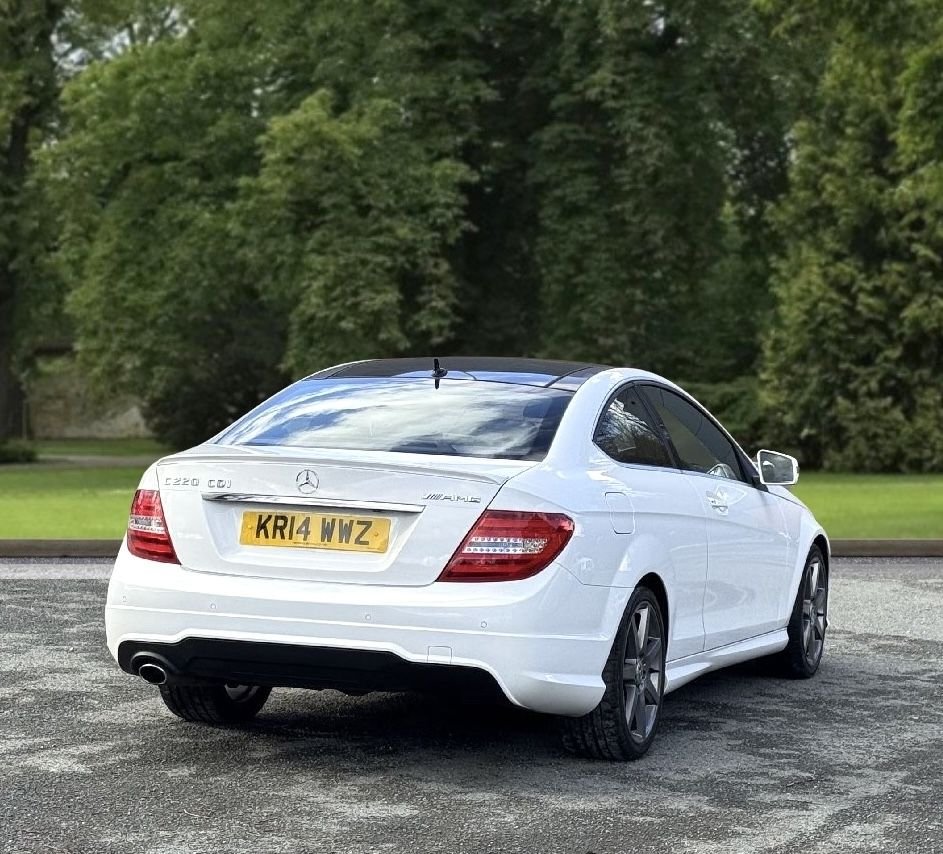 Used Mercedes-Benz C Class 2014 for sale - 77547435: Photo 4