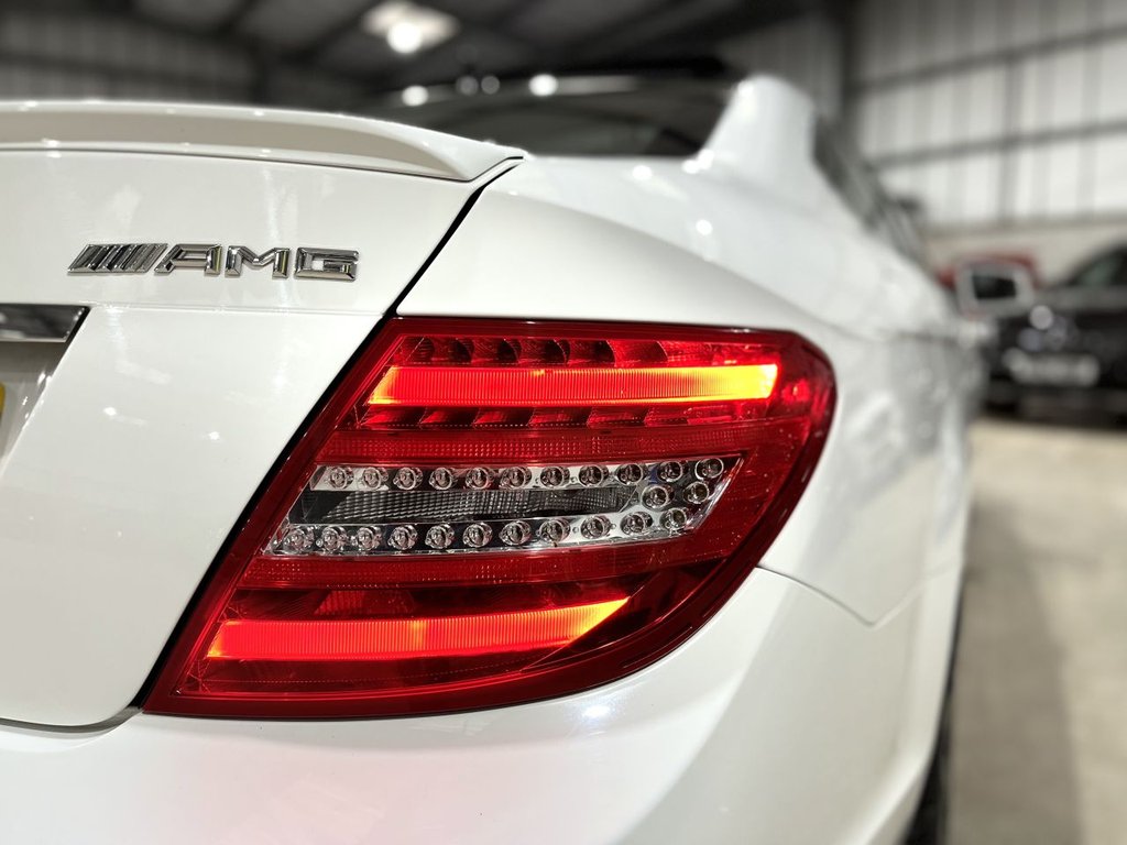 Used Mercedes-Benz C Class 2014 for sale - 77547435: Photo 9