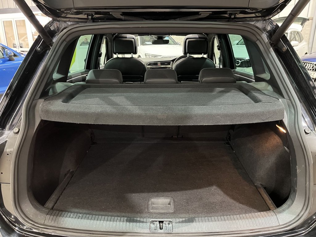 Used Volkswagen Tiguan 2018 for sale - 77733990: Photo 41