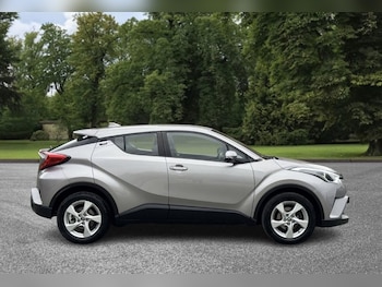 Used Toyota C-HR 2018 for sale - 78382709: Photo