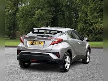 Used Toyota C-HR 2018 for sale - 78382709: Photo