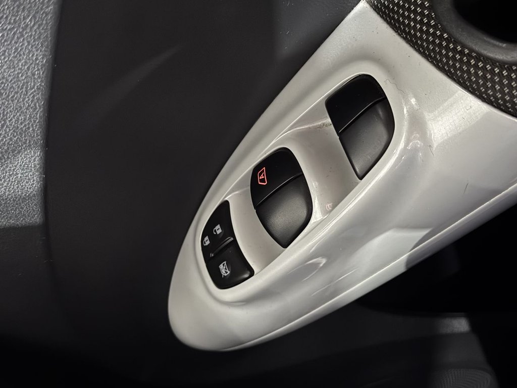 Used Nissan Juke 2014 for sale - 76396199: Photo 12