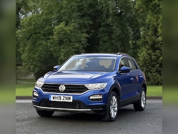 Used Volkswagen T-Roc 2019 for sale - 76751154: Photo
