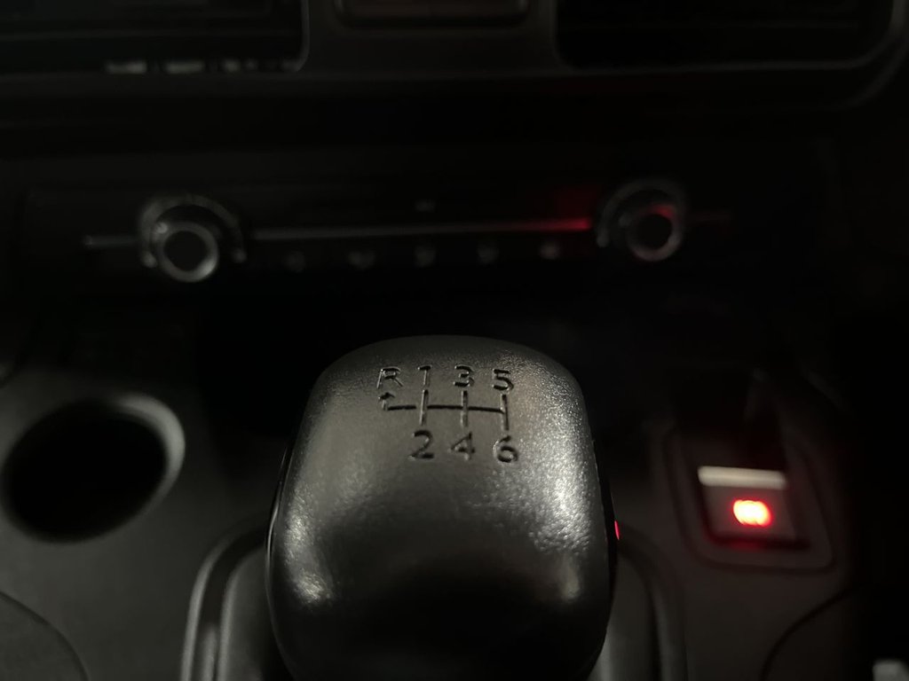 Used Peugeot Partner 2022 for sale - 77089197: Photo 30