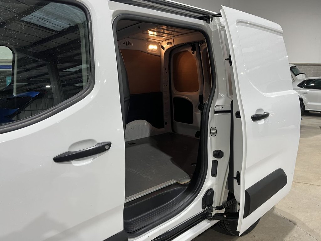 Used Peugeot Partner 2022 for sale - 77089197: Photo 35
