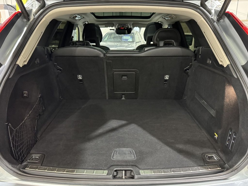 Used Volvo XC60 2018 for sale - 76867231: Photo 30