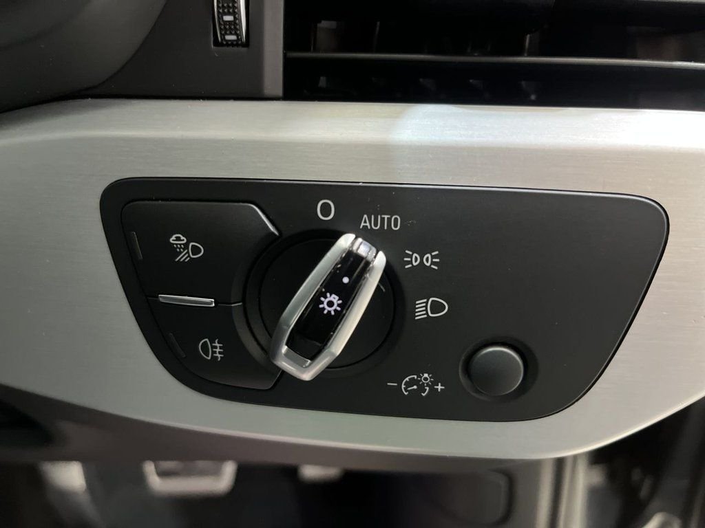 Used Audi A4 2017 for sale - 77110660: Photo 16