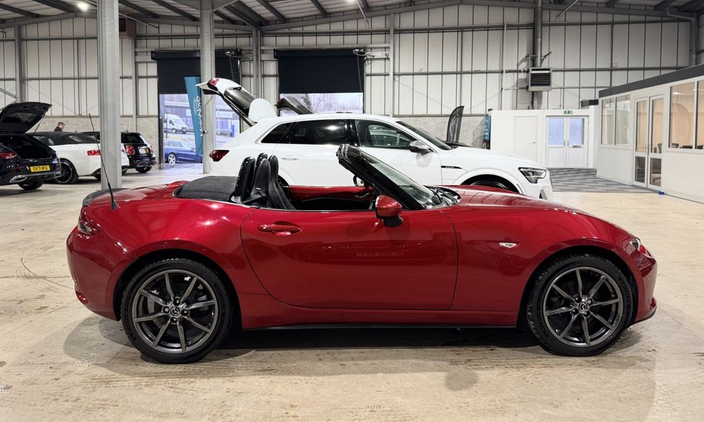 Used Mazda MX-5 2017 for sale - 77835878: Photo 2