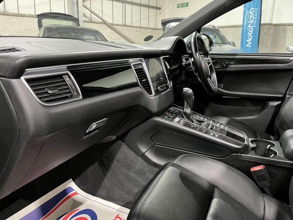 Used Porsche Macan 2016 for sale - 77139639: Photo 13