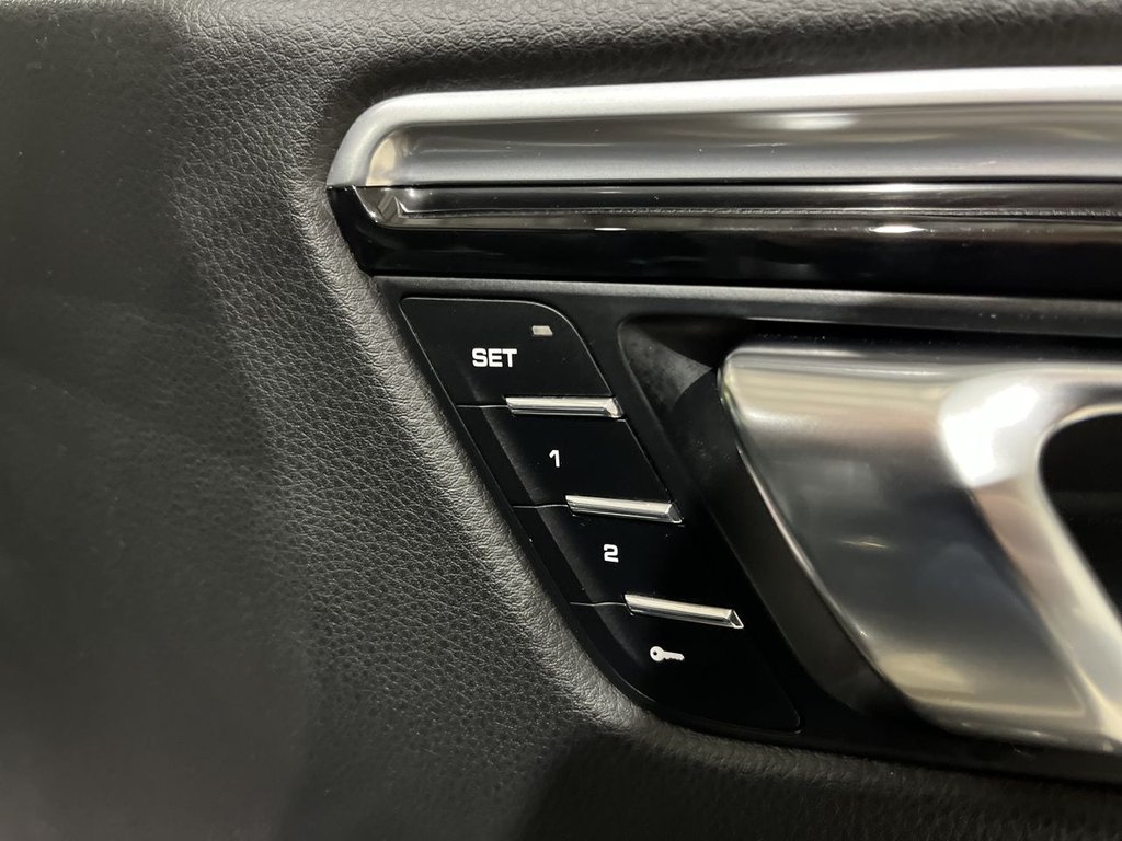 Used Porsche Macan 2016 for sale - 77139639: Photo 17