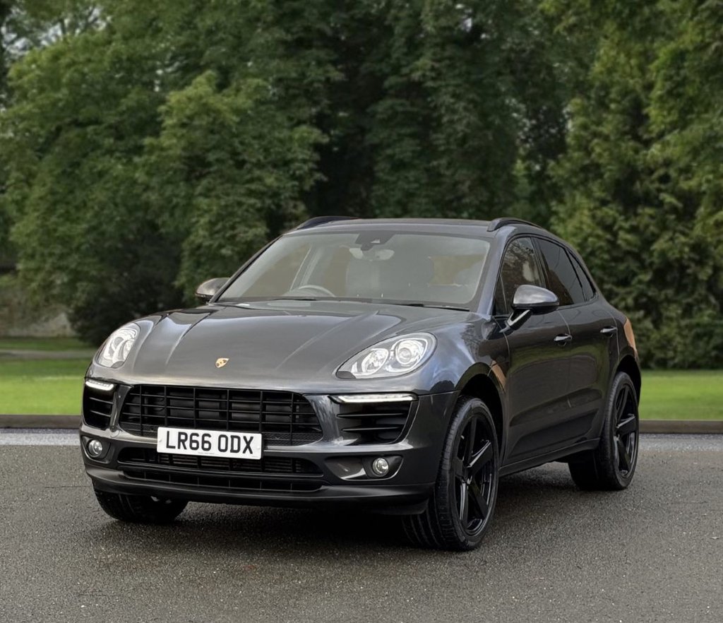 Used Porsche Macan 2016 for sale - 77139639: Photo 2