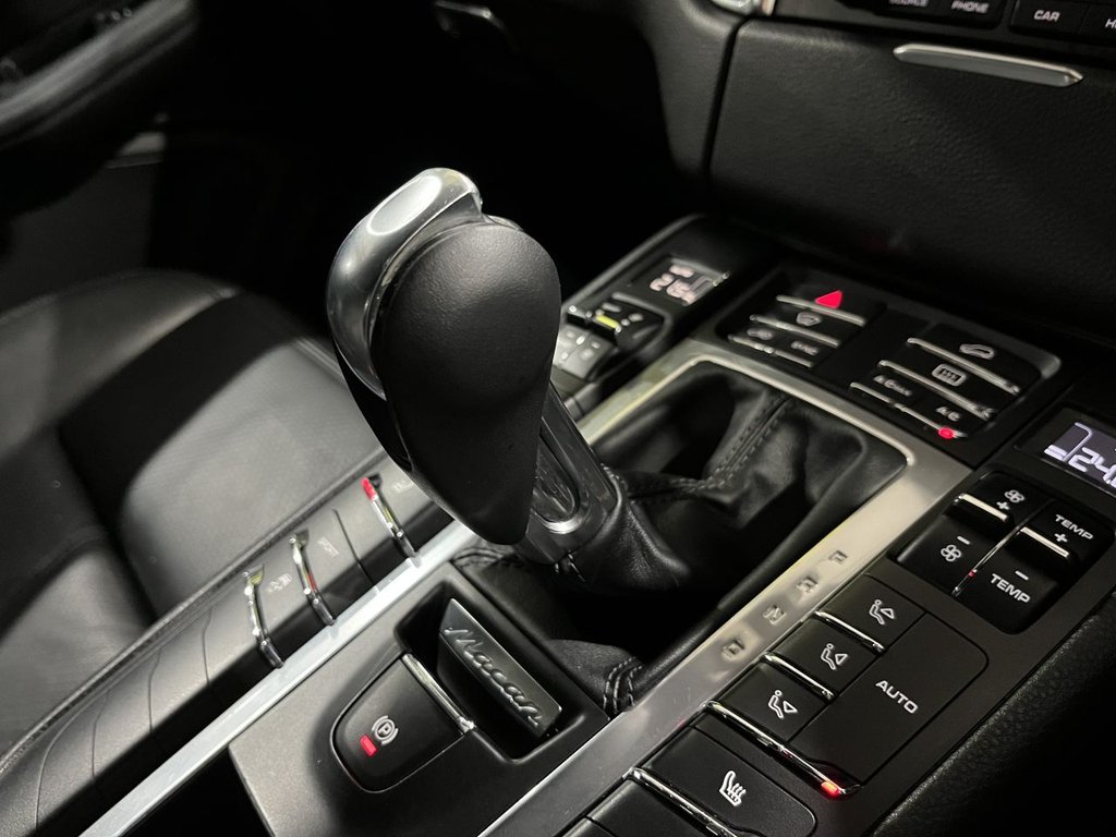 Used Porsche Macan 2016 for sale - 77139639: Photo 38