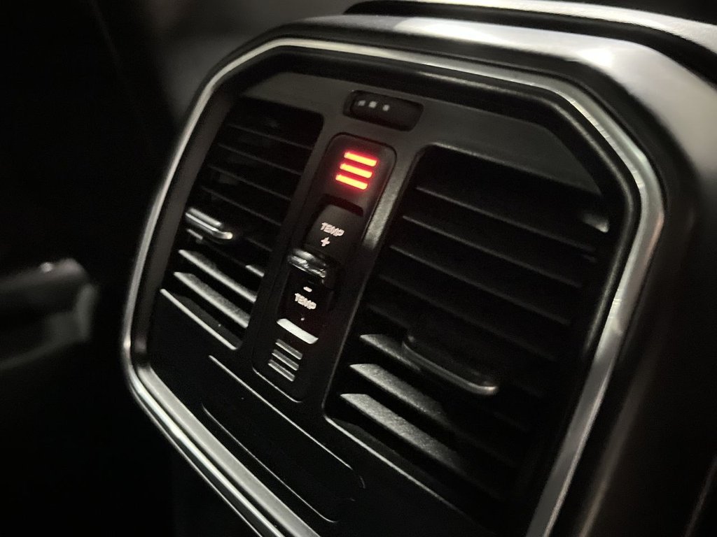 Used Porsche Macan 2016 for sale - 77139639: Photo 41