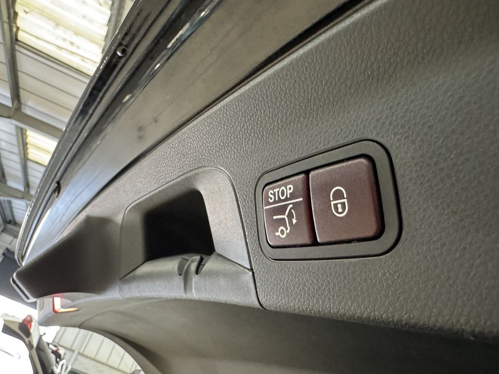 Used Mercedes-Benz GLC 2017 for sale - 77642918: Photo 39