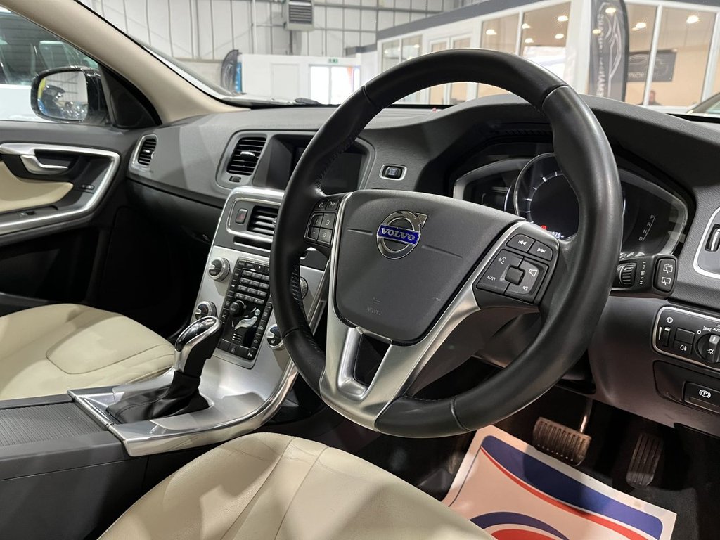 Used Volvo V60 2018 for sale - 77806088: Photo 10