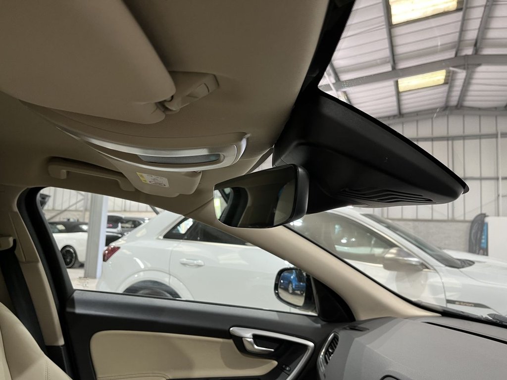 Used Volvo V60 2018 for sale - 77806088: Photo 21