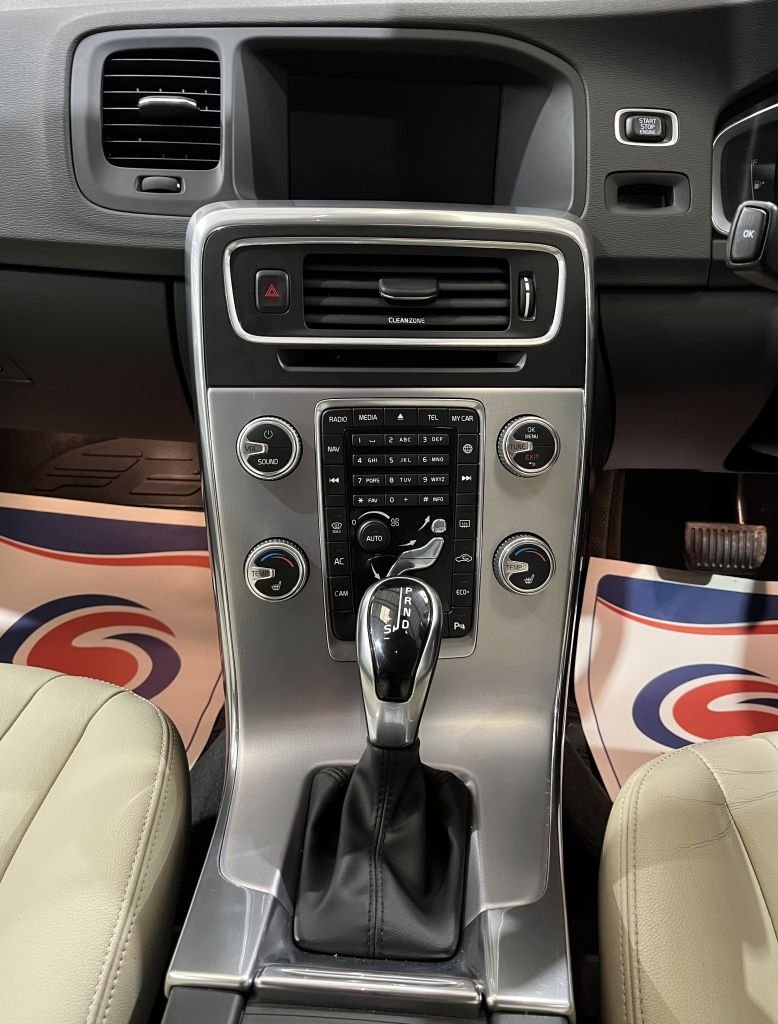 Used Volvo V60 2018 for sale - 77806088: Photo 22