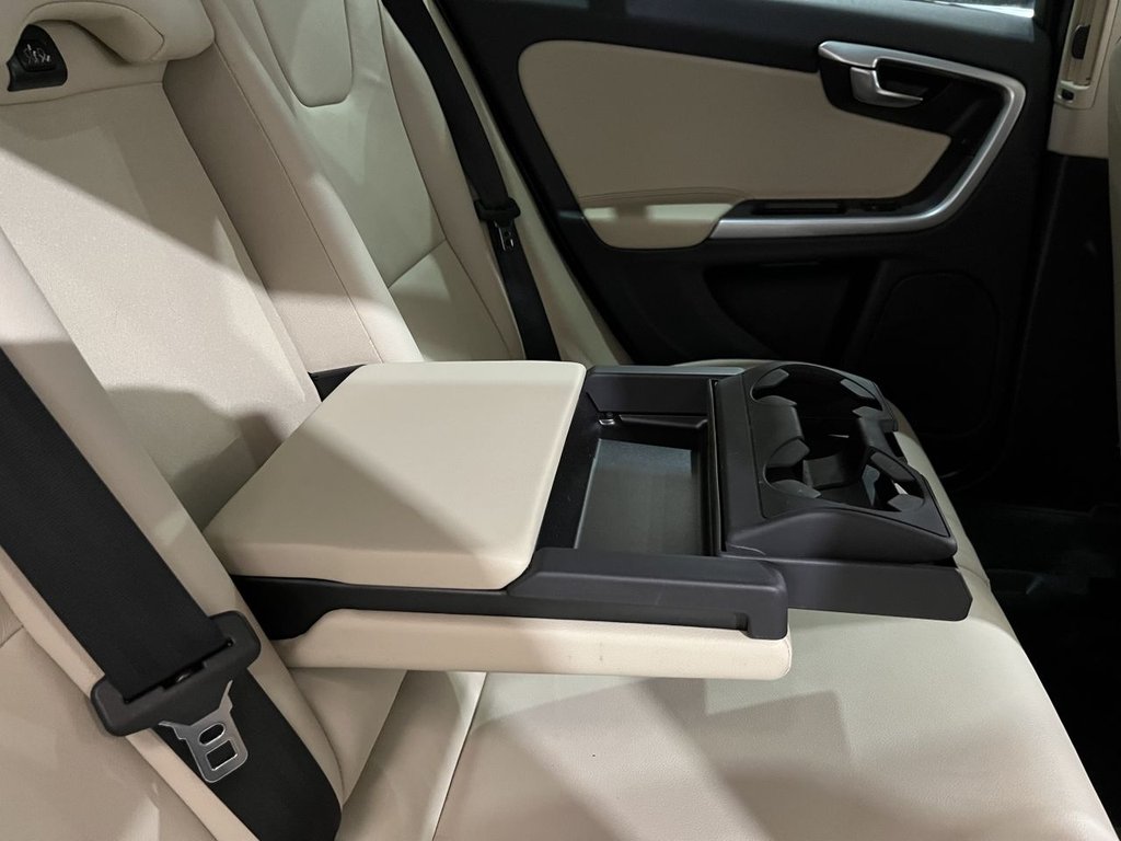 Used Volvo V60 2018 for sale - 77806088: Photo 35