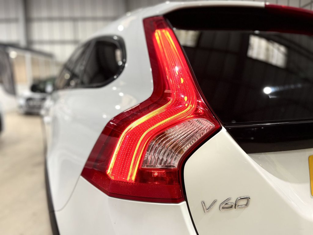 Used Volvo V60 2018 for sale - 77806088: Photo 9