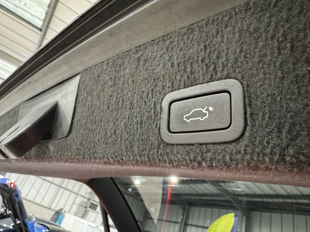 Used Volvo XC60 2015 for sale - 76883605: Photo 30