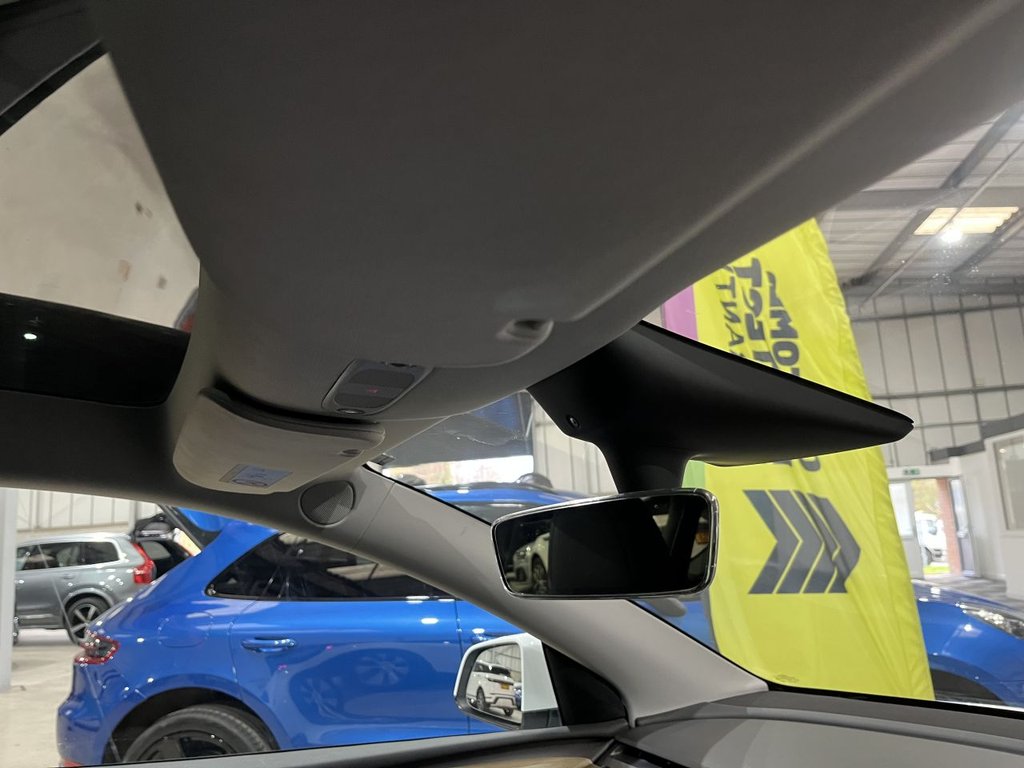 Used Tesla Model Y 2023 for sale - 76570328: Photo 26