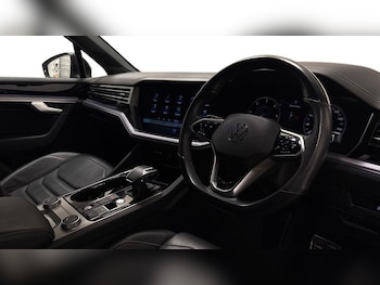 Used Volkswagen Touareg 2021 for sale - 79114376: Photo