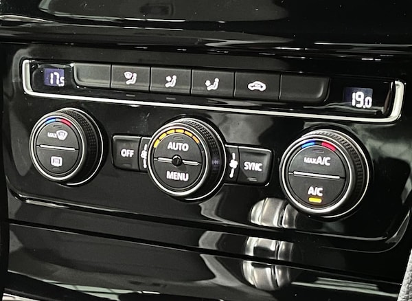 Used Volkswagen Golf 2016 for sale - 76202602: Photo 27