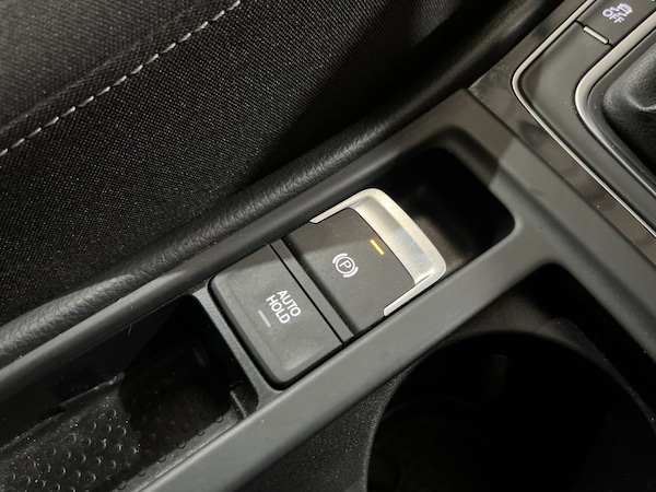 Used Volkswagen Golf 2016 for sale - 76202602: Photo 29