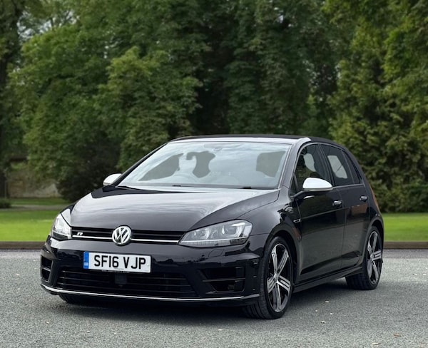 Used Volkswagen Golf 2016 for sale - 76202602: Photo 2