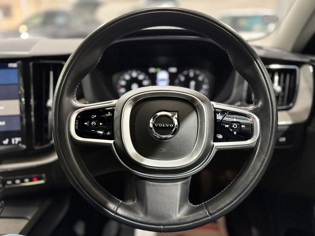 Used Volvo XC60 2018 for sale - 76617176: Photo 15