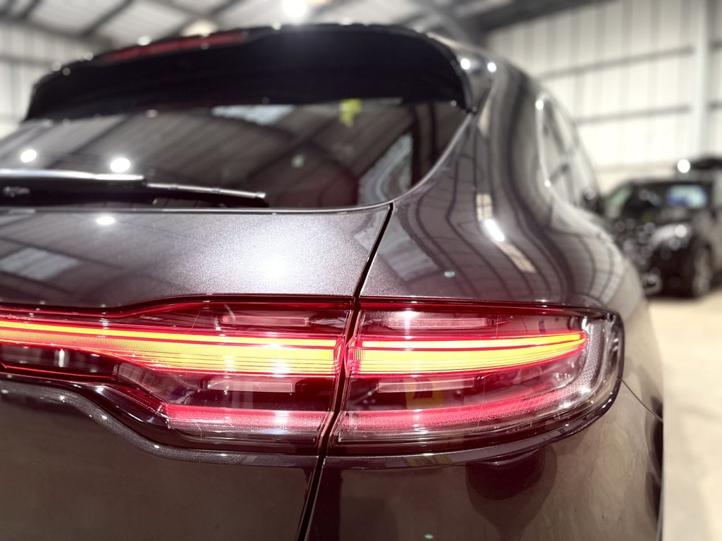 Used Porsche Macan 2021 for sale - 76660654: Photo 10