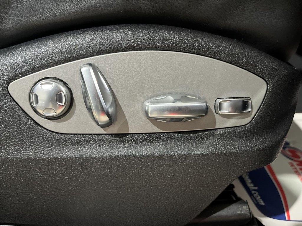 Used Porsche Macan 2021 for sale - 76660654: Photo 19