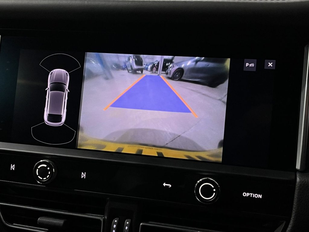 Used Porsche Macan 2021 for sale - 76660654: Photo 31