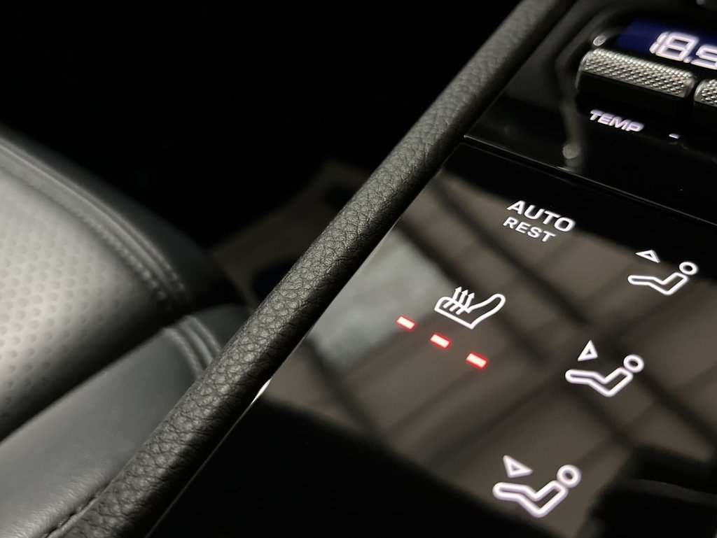 Used Porsche Macan 2021 for sale - 76660654: Photo 40