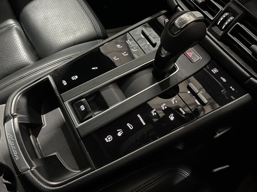 Used Porsche Macan 2021 for sale - 76660654: Photo 43