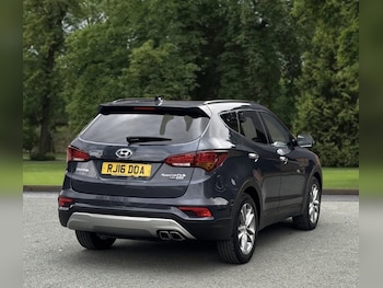 Used Hyundai Santa Fe 2016 for sale - 75693387: Photo