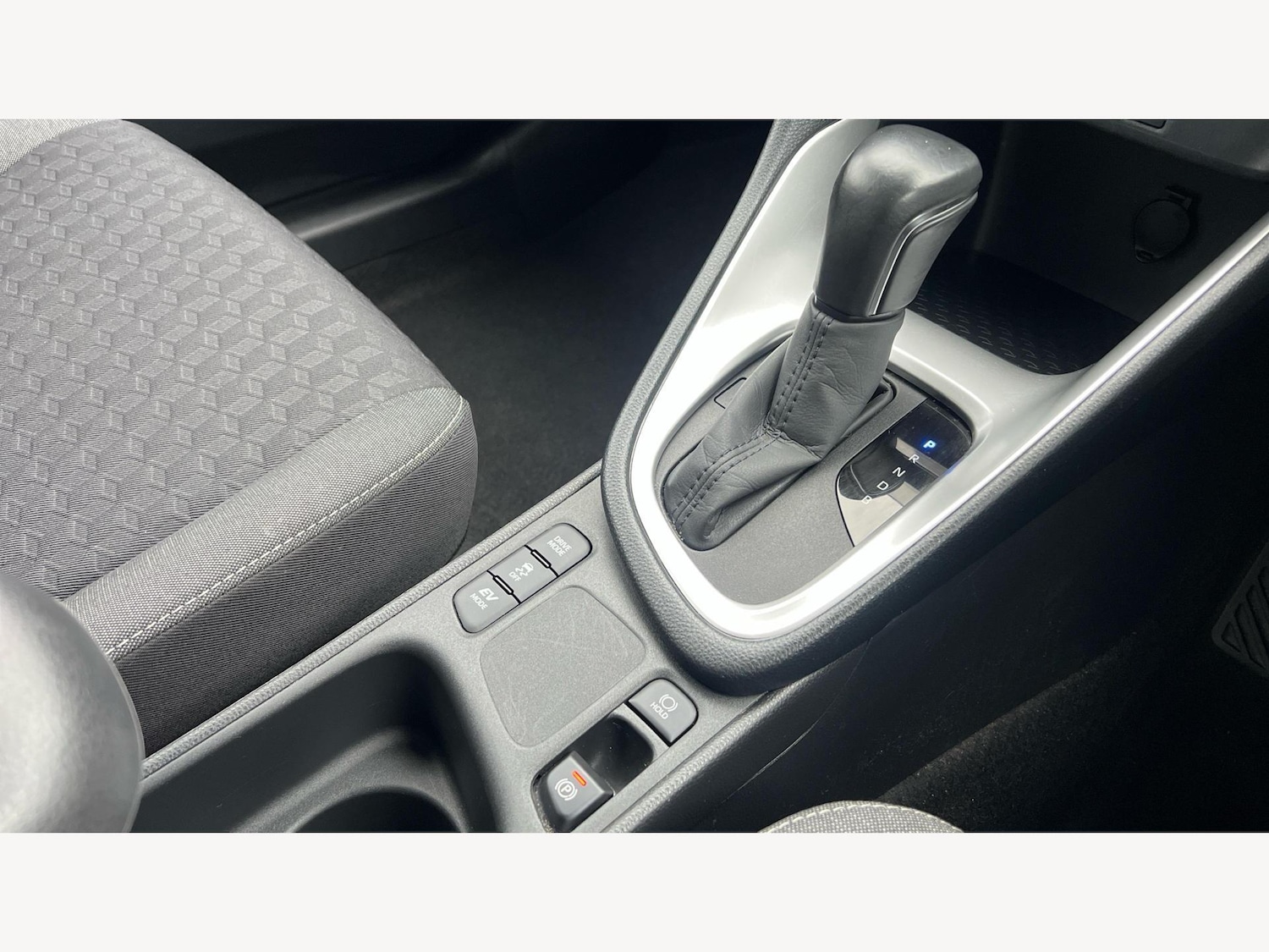 Used Toyota Yaris 2022 for sale - 76952787: Photo 30