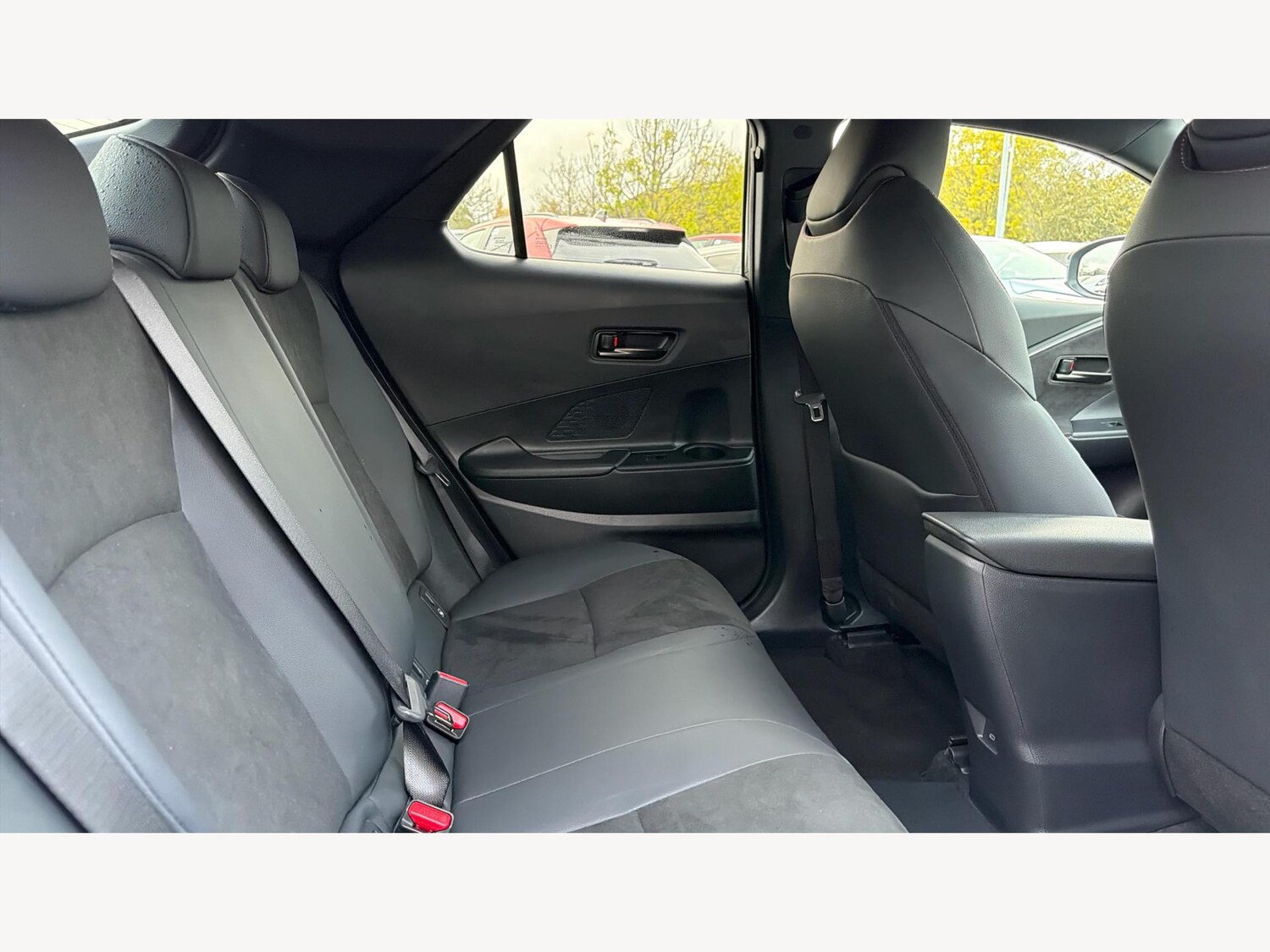 Used Toyota C-HR 2024 for sale - 76499366: Photo 14