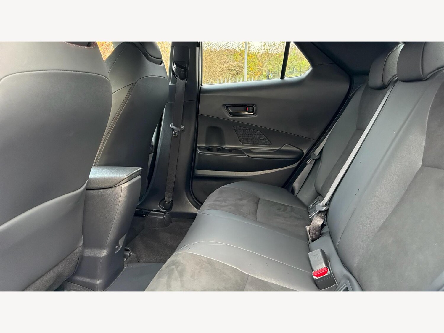 Used Toyota C-HR 2024 for sale - 76499366: Photo 15