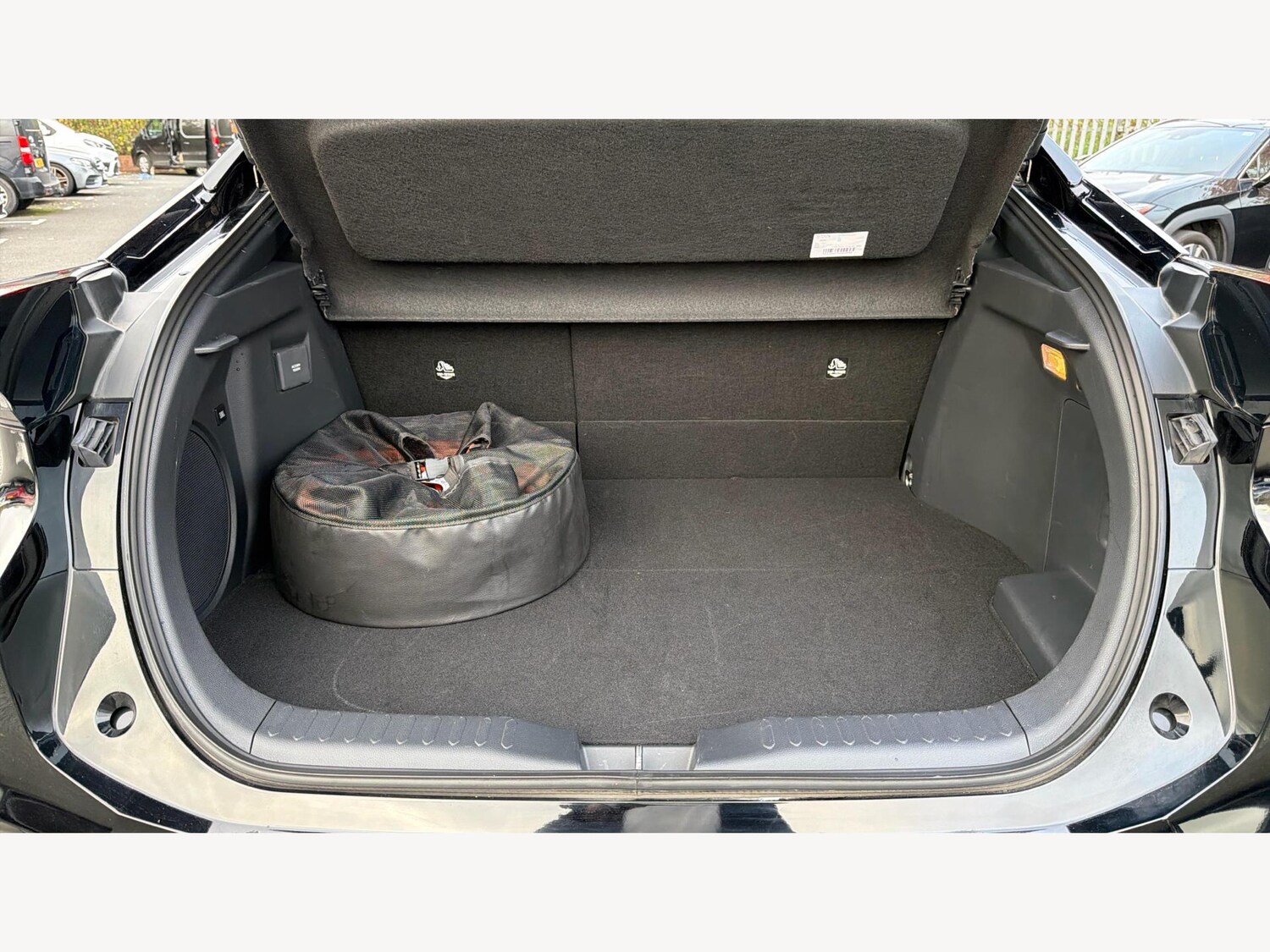 Used Toyota C-HR 2024 for sale - 76499366: Photo 16