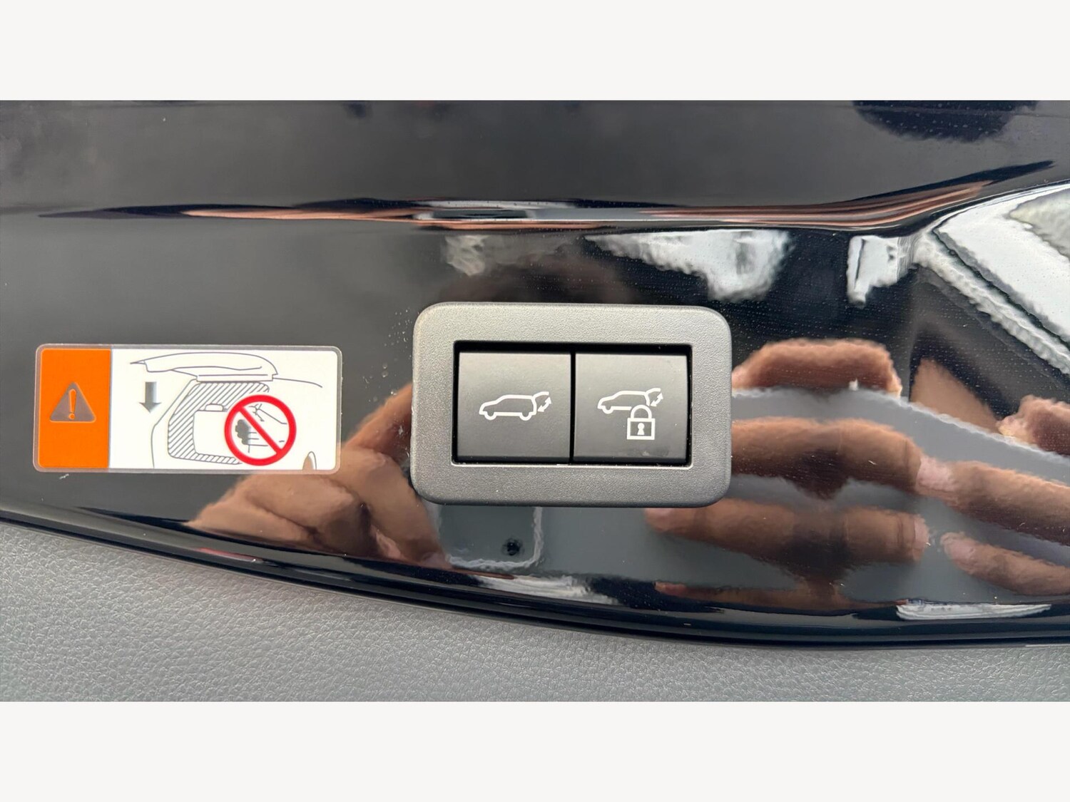 Used Toyota C-HR 2024 for sale - 76499366: Photo 27