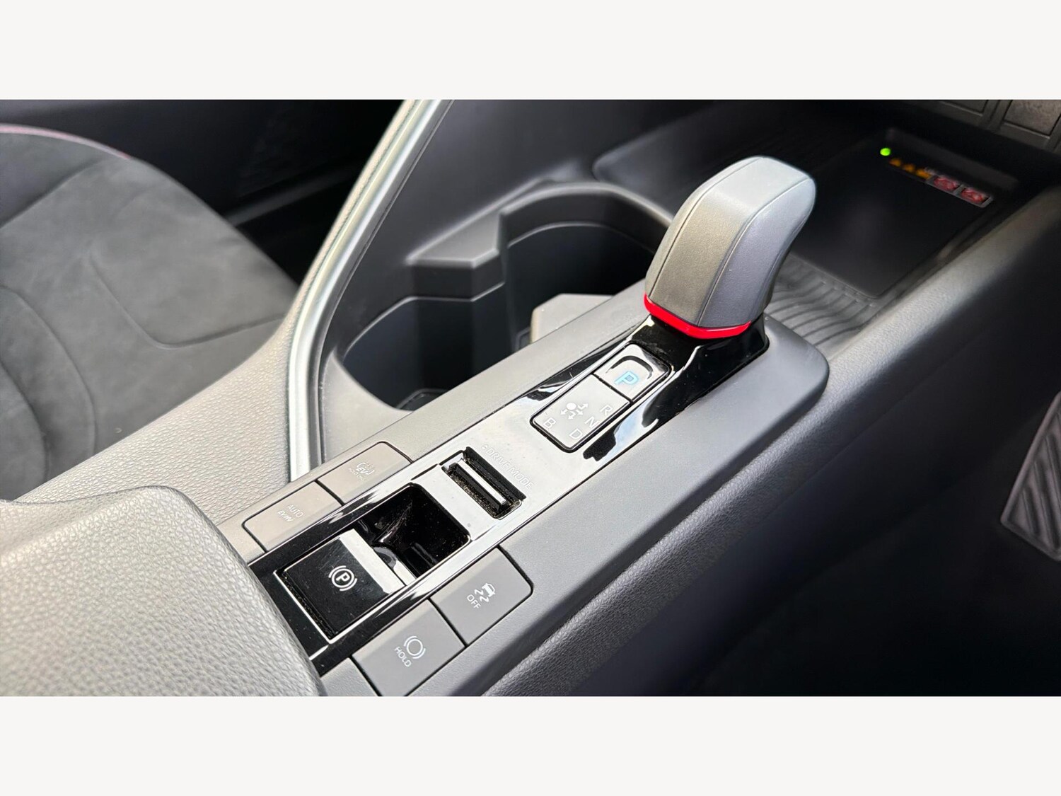 Used Toyota C-HR 2024 for sale - 76499366: Photo 29