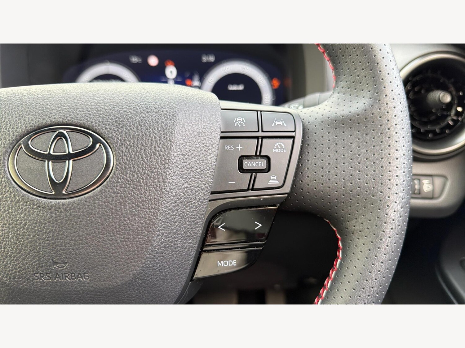 Used Toyota C-HR 2024 for sale - 76499366: Photo 31