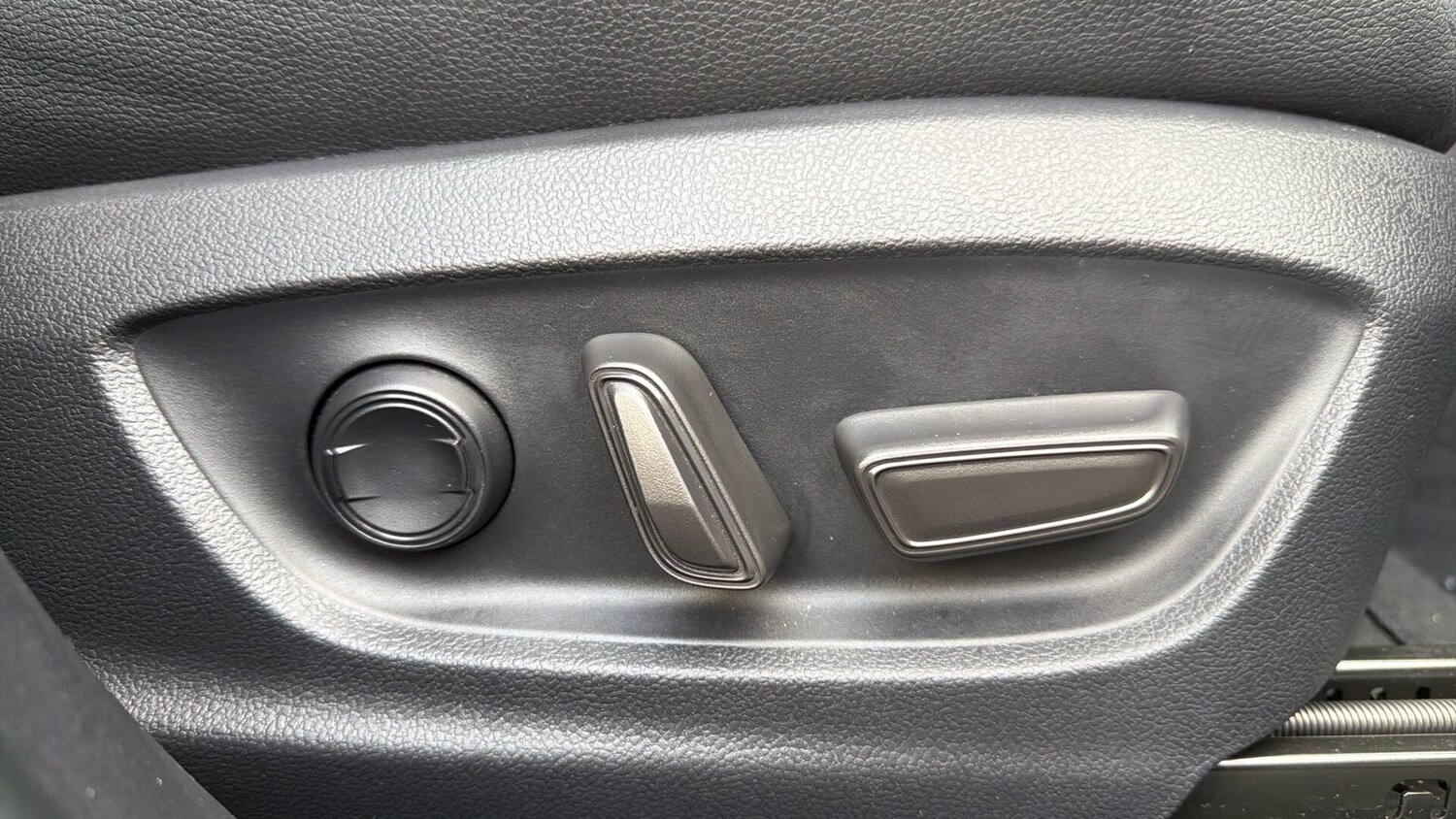 Used Toyota C-HR 2024 for sale - 76499366: Photo 36