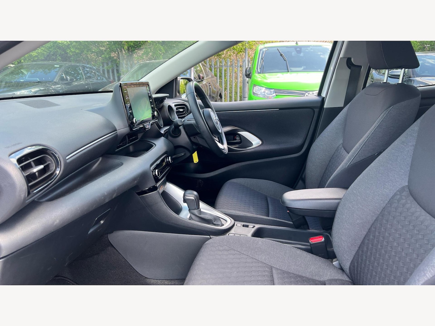 Used Toyota Yaris 2023 for sale - 77330917: Photo 12